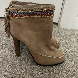 Donald J. Pliner Womens Fringe Mocassin Booties - Size 9.5 - Never Worn